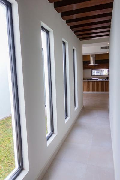 VENDO CASA UN PISO EN VIÑEDOS