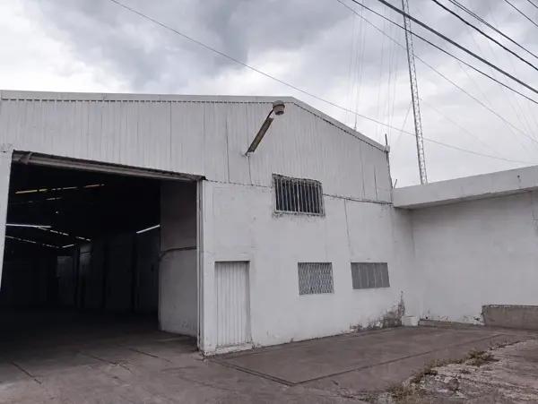 BODEGA DE 2,000 MTS EN INSURGENTES, SALIDA A ABASOLO