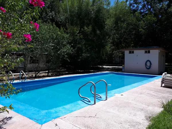 Quinta en Venta en Paso Hondo, Allende; Cuenta con dos casas, alberca y palapa, Pozo de agua, Fosa