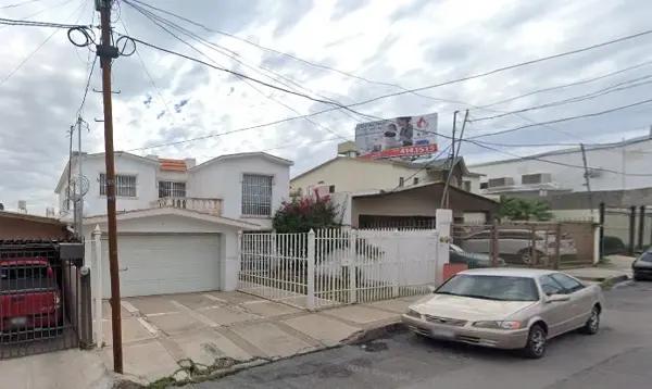 Se Vende Casa De Recuperación Bancaria En C. La Salle, Salle II Et Chihuahua Chih.