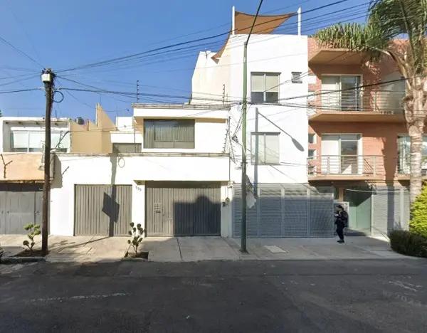Se Vende Casa de Recuperación Bancaria en C. Tajín, co. Vértiz Narvarte, Benito Juárez