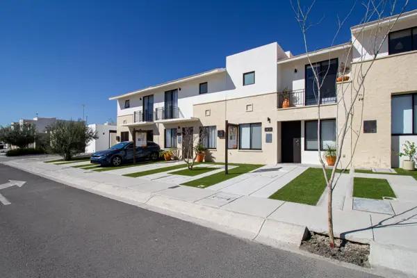 CASA EN VENTA EN ZAKIA ZIRÉ AMURALLE EL MARQUES QUERETARO