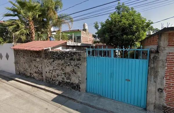 Se Vende Casa de Recuperación Bancaria en 5 de febrero y Rda. las Rosas, Jiutepec Morelos