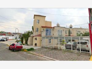 Casa en venta en Valle Ceylan, Tlalnepantla de Baz, México Casa en venta en Valle Ceylan, Tlalnepantla de Baz, México