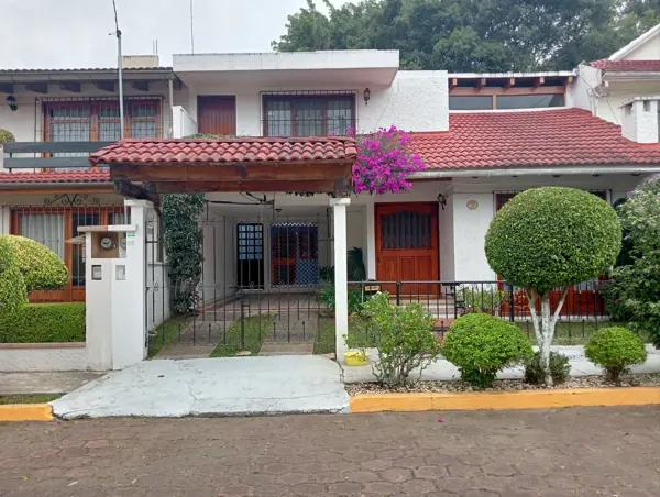 Casa en Venta en Lomas del Tejar, Xalapa - Espacio y Comodidad en Zona Sur Casa en Venta en Lomas del Tejar, Xalapa - Espacio y Comodidad en Zona Sur