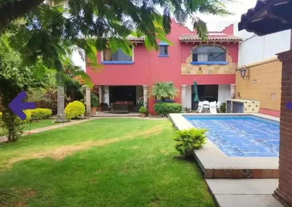 Casa con buen clima y ambiente tranquilo en Cuernavaca. Casa con buen clima y ambiente tranquilo en Cuernavaca.