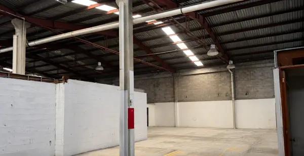 BODEGA INDUSTRIAL EN AZCAPOTZALCO