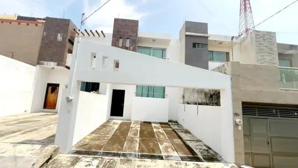 Tu hogar en Lomas del Mar: con 3 Recámaras vestidor y cocina integral equipada.