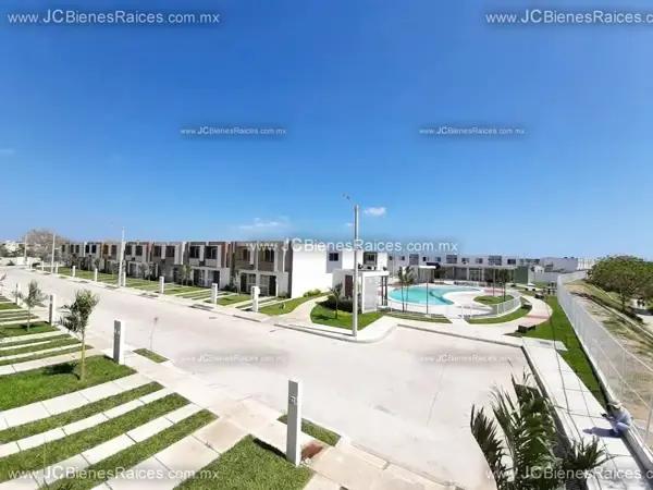 ¡Casa con Alberca y Acceso Controlado! Cerca de Boca del Río. ¡Fovissste sí! ¡Casa con Alberca y Acceso Controlado! Cerca de Boca del Río. ¡Fovissste sí!