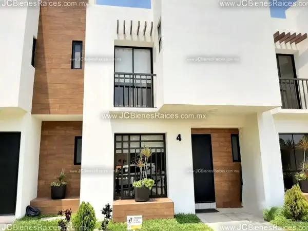Casa en Venta con Alberca y Acceso Controlado Cerca del Aeropuerto Casa en Venta con Alberca y Acceso Controlado Cerca del Aeropuerto