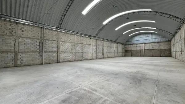 SE RENTA BODEGA INDUSTRIAL CON OFICINAS EN CARRETERA DZITYA EN MERIDA YUCATAN