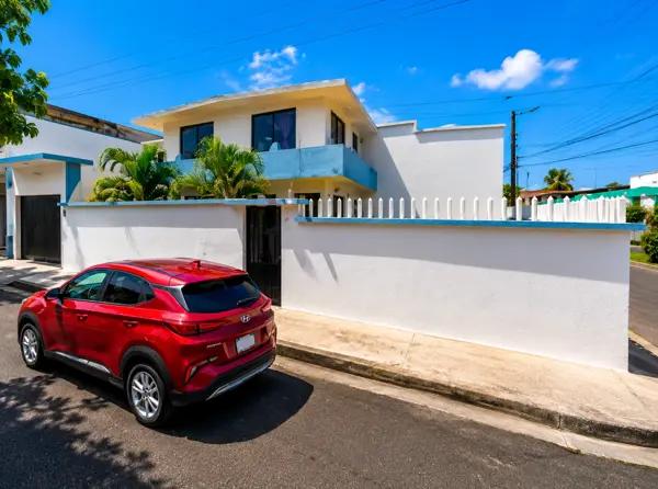 Casa en venta de Adjudicación ubicada en Teresa Peñafiel, José López Portillo, Boca del Río. Cmr
