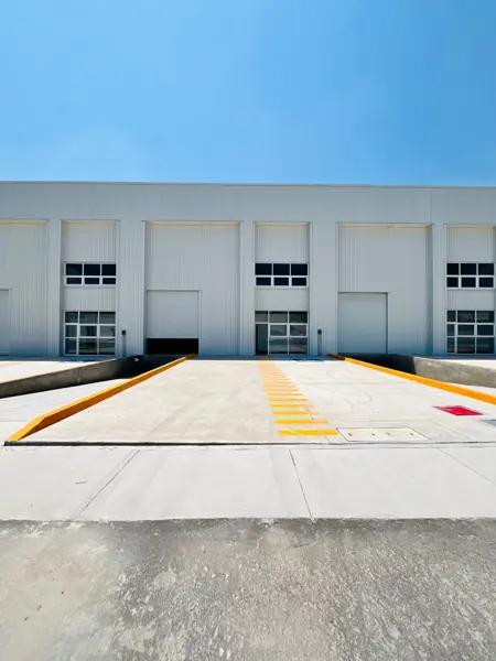 Bodega Industrial 1000m2  Triple A en Zona Conin.