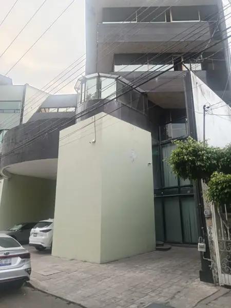 Local Comercial en Renta: Amplio Espacio en Las Reynas, Irapuato