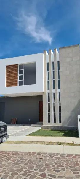 Venta de Casa Nueva en Club de Golf El Encino, Huimilpan, Querétaro