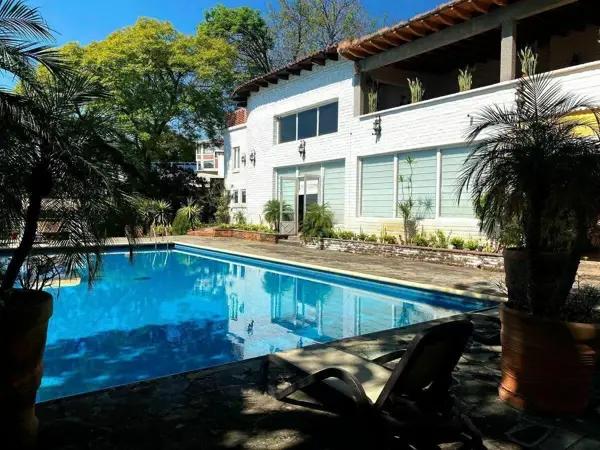 Residencia en venta gran Terreno y alberca