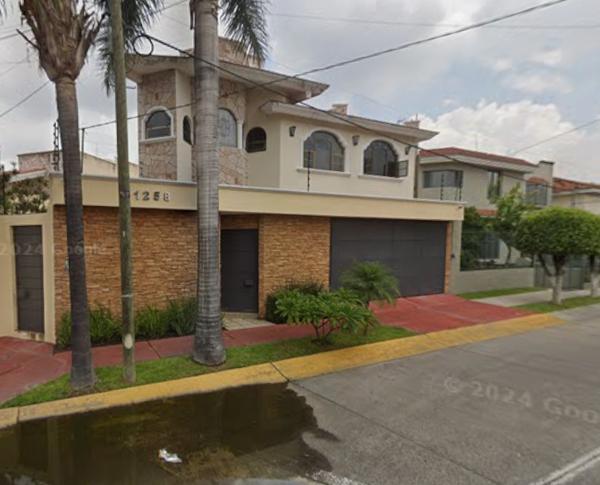 VENTA DE CASA DE LA COLONIA PRADOS TEPEYAC EN ZAPOPAN JALISCO