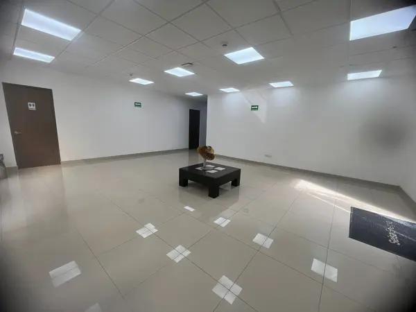 BODEGA CON OFICINAS EN VENTA ZONA APODACA ( AVE. MIGUEL ALEMAN )