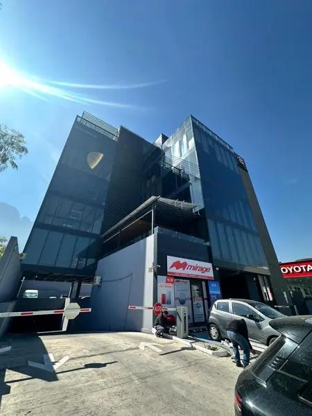 OFICINA EN VENTA EN CUMBRES BUSSINES CENTER OFICINA EN VENTA EN CUMBRES BUSSINES CENTER