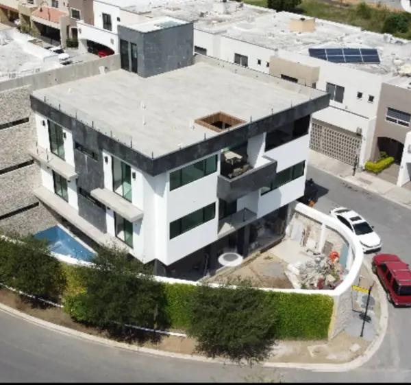 CASA EN VENTA ZONA CARRETERA NACIONAL