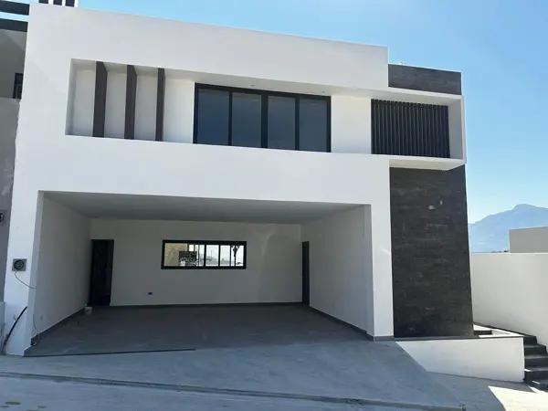 CASA EN VENTA ZONA CARRETERA NACIONAL