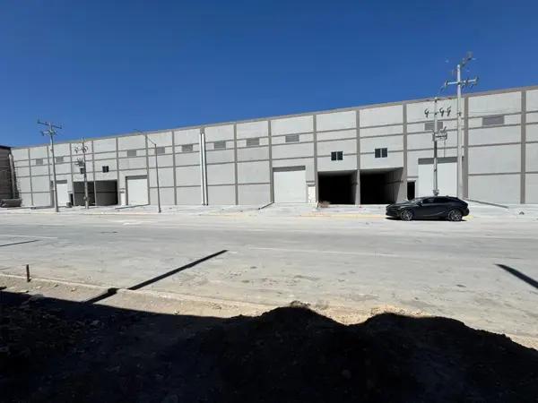 Bodegas en Renta en T.A.D. Pemex Refinería, El Palmar, con 3,840 m2 techados y 320m2 de oficina