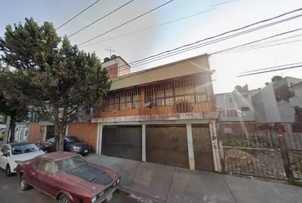 Casa en Venta en Petrolera Taxqueña