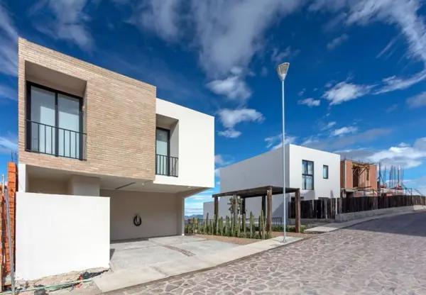 CASA EN VENTA EN TIERRA PURA ZIBATA QUERETARO CASA EN VENTA EN TIERRA PURA ZIBATA QUERETARO