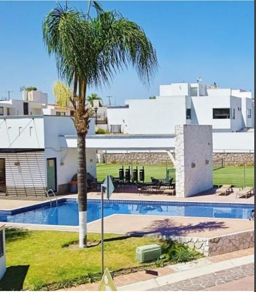 CASA EN VENTA CON ROOF GARDEN EN PEDREGAL DE SCHOENSTATT, CORREGIDORA QUERÉTARO
