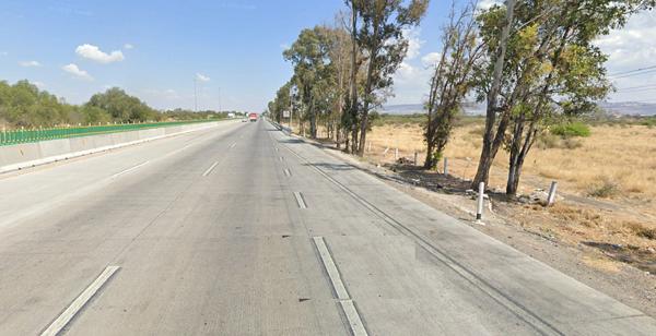 TERRENO COMERCIAL EN VENTA   EN AUTOPISTA QUERETARO A CELAYA