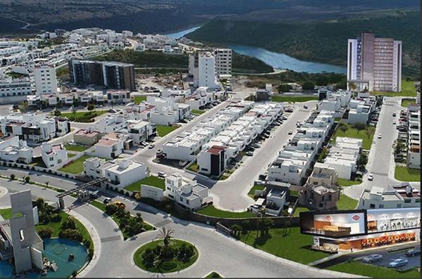 TERRENO EN VENTA PARA VIVIENDA VERTICAL EN  QUERÉTARO.