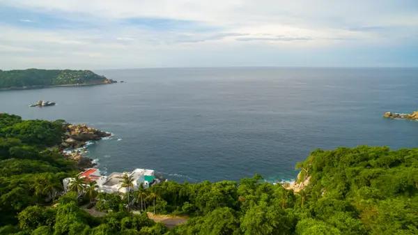 TERRENO CON VISTA PLENA AL MAR