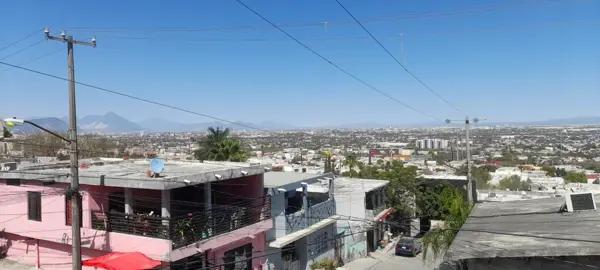 OPORTUNIDAD!!!  Venta de Casa en Guadalupe, N.L.: Propiedad Sin Terminar