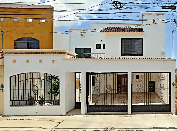 VENTA DE CASA DE LA COLONIA MONTEBELLO DE AGUASCALIENTES AGUASCALIENTES