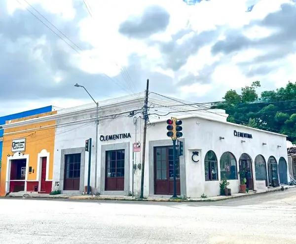 | Propiedad en renta frente al Parque de Itzimná | El espacio ideal para cafetería, restaurante, ofi | Propiedad en renta frente al Parque de Itzimná | El espacio ideal para cafetería, restaurante, ofi