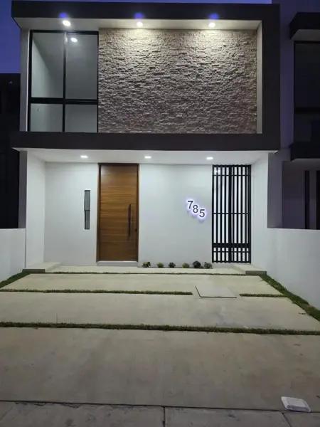 Casa en venta de 3 recámaras cerca de avenidas principales