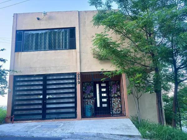 CASA EN VENTA EN BOSQUES DEL REY, GUADALUPE