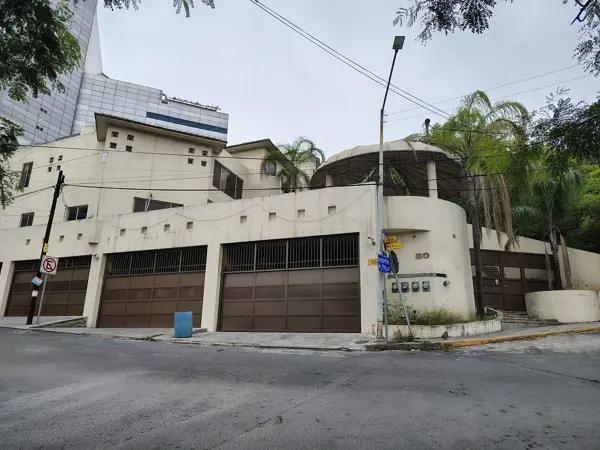 TOWNHOUSE EN VENTA EN COLONIA VISTA HERMOSA.