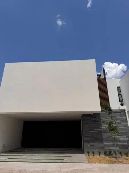 Casa moderna en venta en Paseos de Loretta, Aguascalientes
