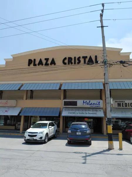 ¡OFICINAS en Renta Plaza Cristal, excelente ubicación!