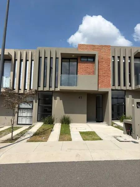 Casa en Venta en Zákia, Querétaro - Amplia, Moderna y Bien Ubicada Casa en Venta en Zákia, Querétaro - Amplia, Moderna y Bien Ubicada