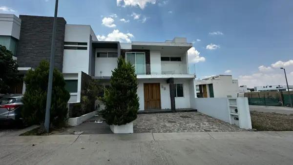 Casa en Venta en Condominio Coto Inca en Valle Imperial