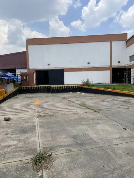 Bodega en Renta en Parque Industrial Toluca 2000 con Amplia Área de Maniobras