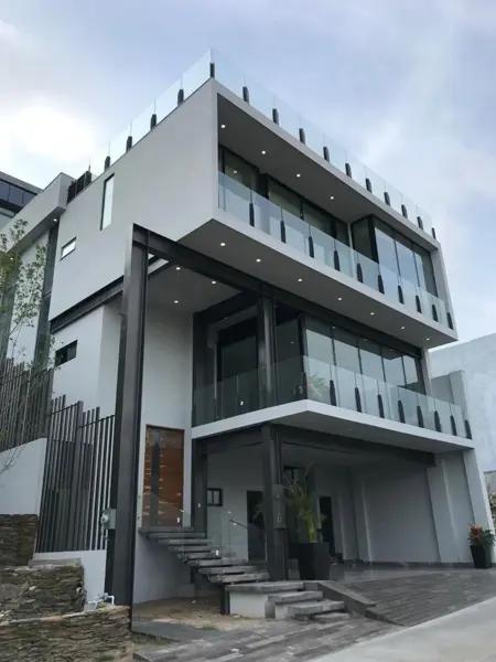 RESIDENCIA EN BALCONES DEL CAMPESTRE