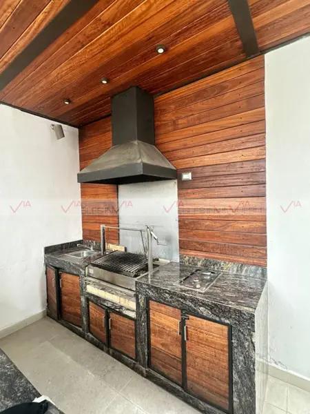 Carolco Carolco