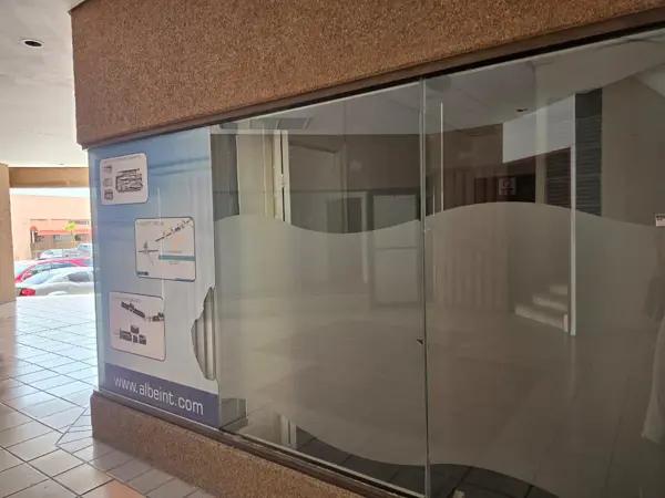 EXCELENTE LOCAL EN PLAZA GRANDE, SOBRE AV. DE LA RAZA
