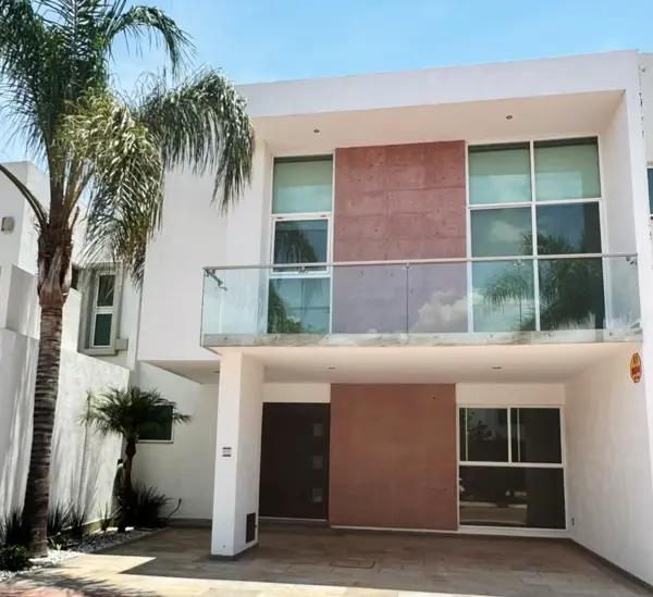 Casa EN RENTA, exclusivo fraccionamiento La Cantera (zona norte), León, Guanajuato