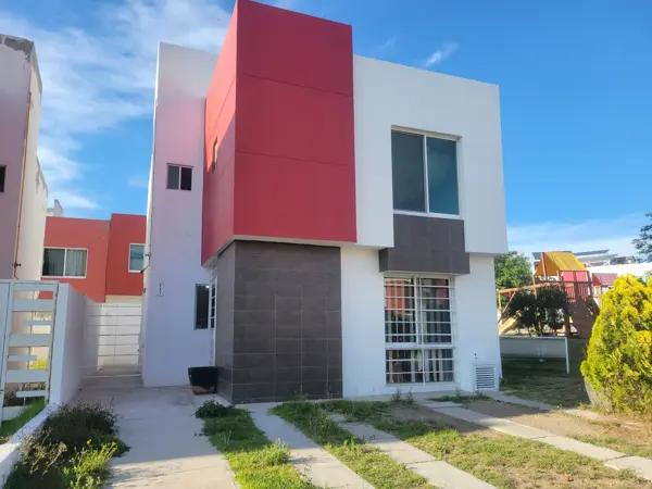 CASA EN VENTA EN ESQUINA FRACC. BANUS