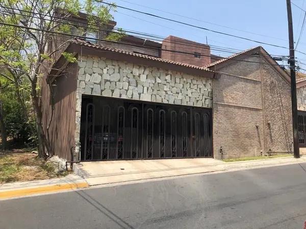 Casa en VENTA en CUMBRES 4TO SECTOR en Monterrey NL