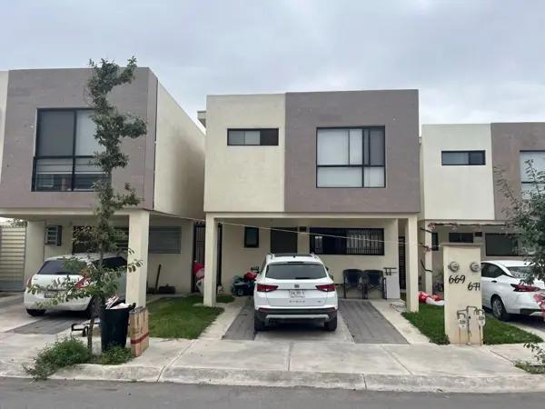 Casa en VENTA en MURANO RESIDENCIAL en Dominio Cumbres